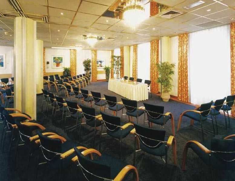 Inntel Amsterdam 4*